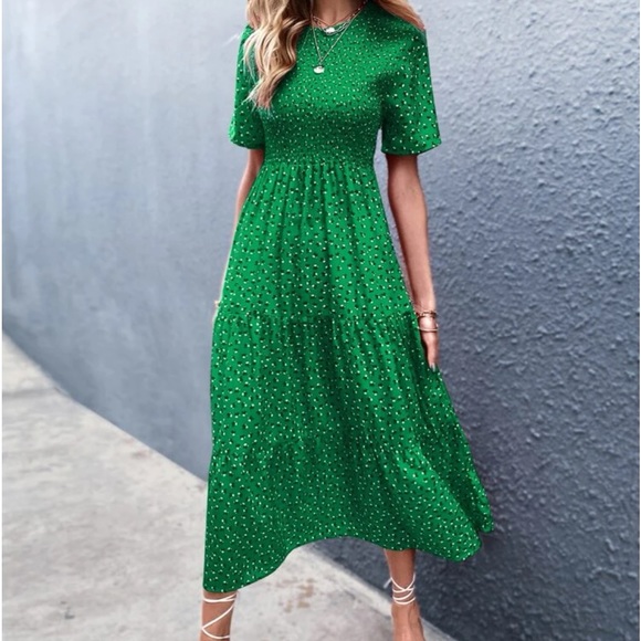 Boho Floral Print Shirred Smocked Dress - Picture 3 of 7